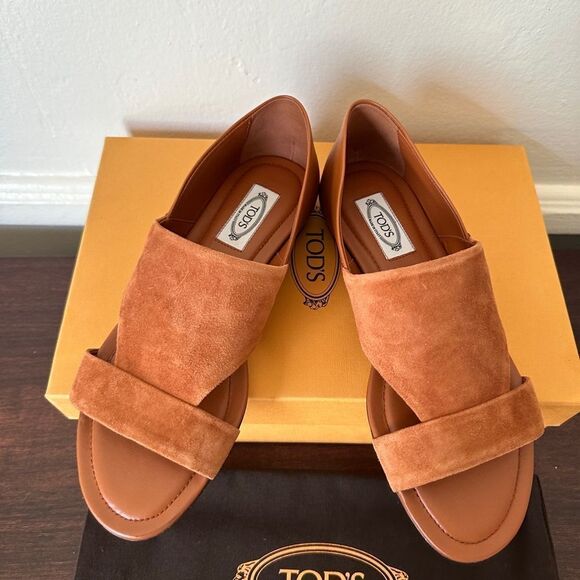 Tod's soft leather upper/leather lining stylish flat sandal size EU37 /US7 - Picture 10 of 12